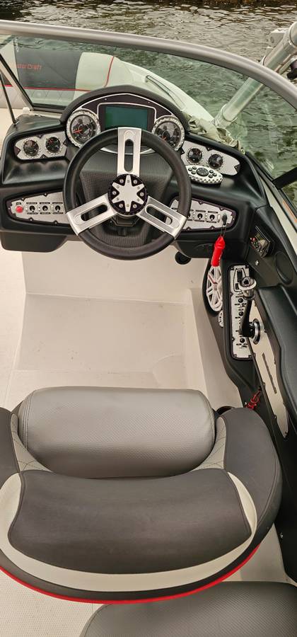2011 MasterCraft, dovoz USA — foto 11 z 12