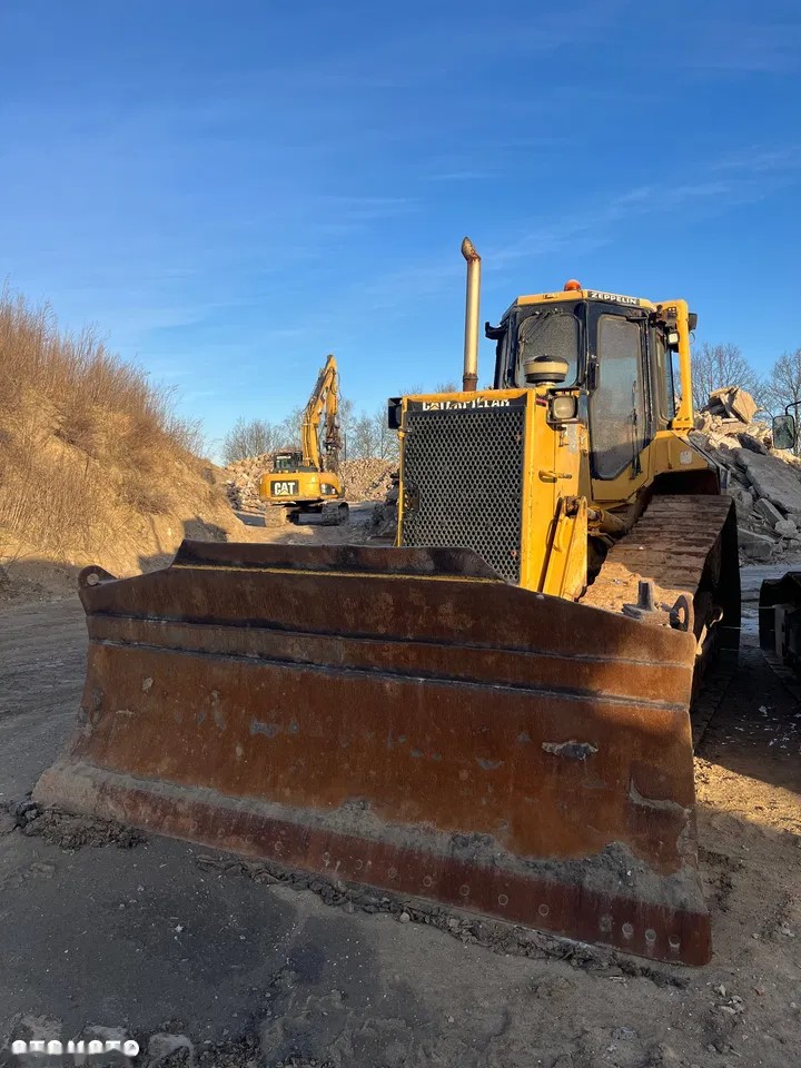 2002 Caterpillar D6M XL, 20 000 mth, dovoz Skladom v EÚ — foto 1