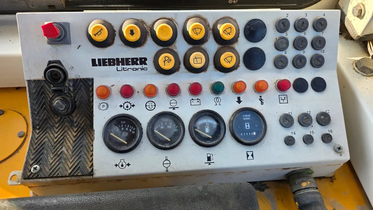 1994 Liebherr PR 712 L, 2 899 mth, dovoz Skladom v EÚ — foto 13 z 14