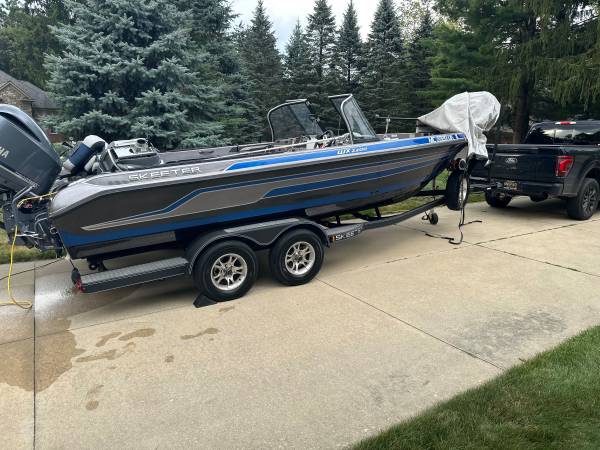 2019 Skeeter, dovoz USA — foto 1 z 9 2019 Skeeter, dovoz USA — foto 1 z 9