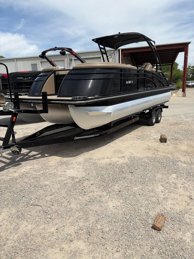 2014 Bennington, dovoz USA — foto 2 z 11