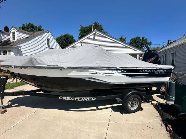 Crestliner, dovoz USA — foto 2 z 5