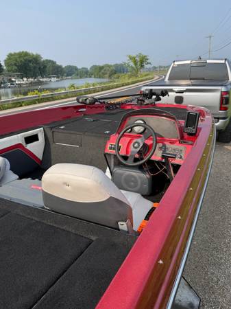 Bayliner, dovoz USA — foto 5 z 11