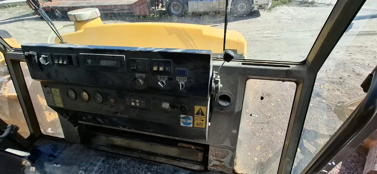 2000 Stavostroj VH700, dovoz Skladom v EÚ — foto 4 z 5