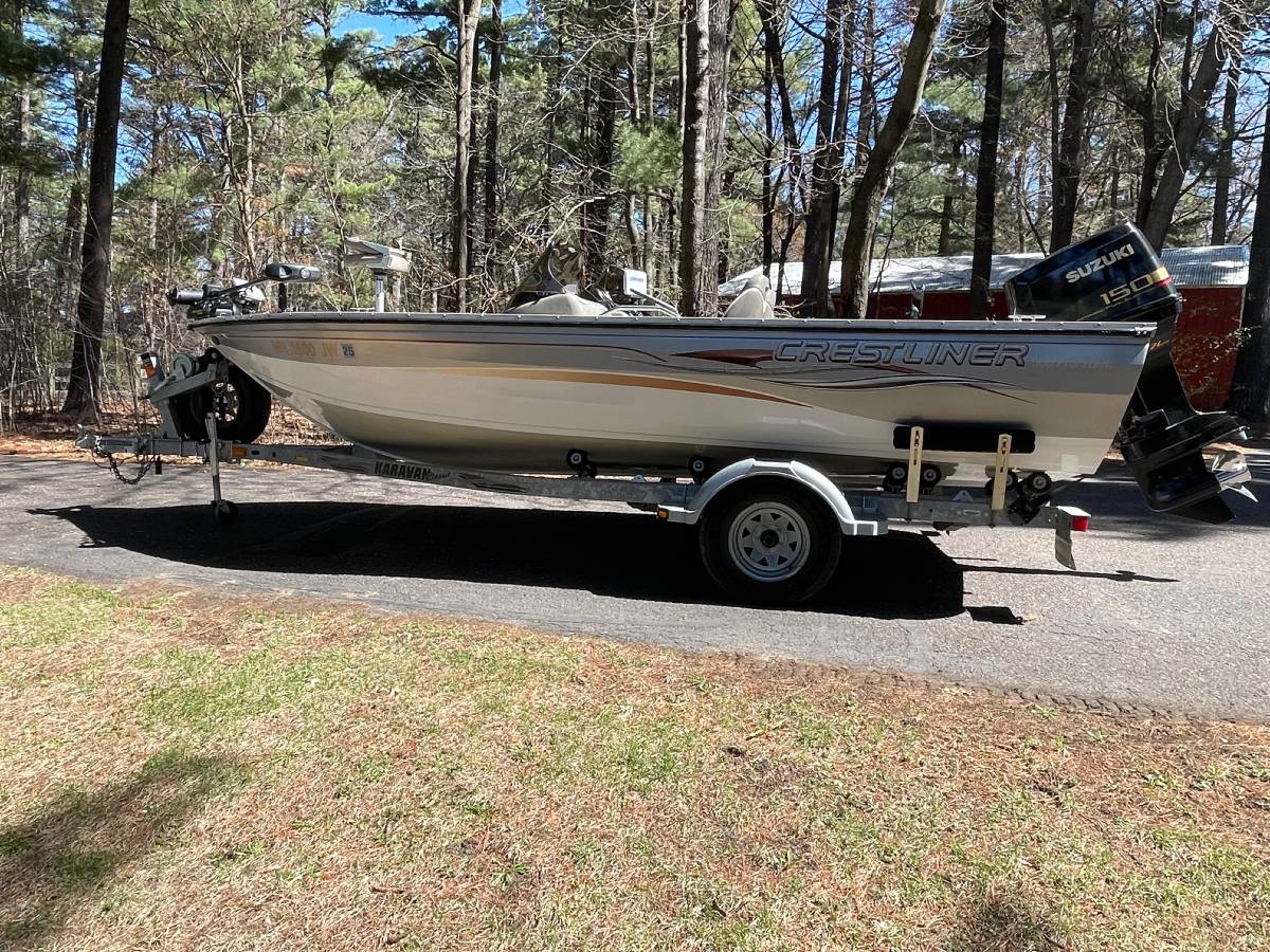 2004 Crestliner, dovoz USA — foto 3 z 8