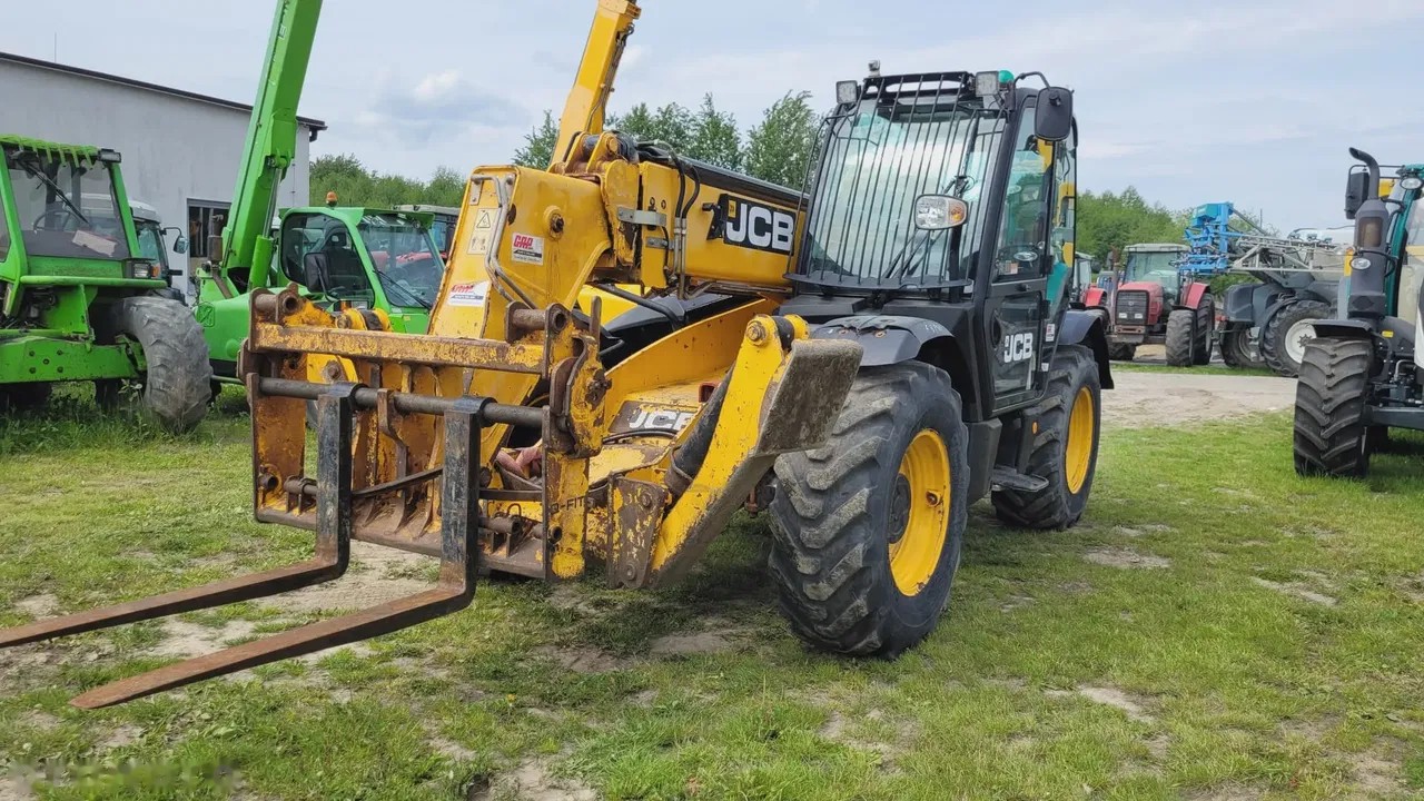 2016 JCB 533-105, 3 469 mth, dovoz Skladom v EÚ — foto 3 z 16