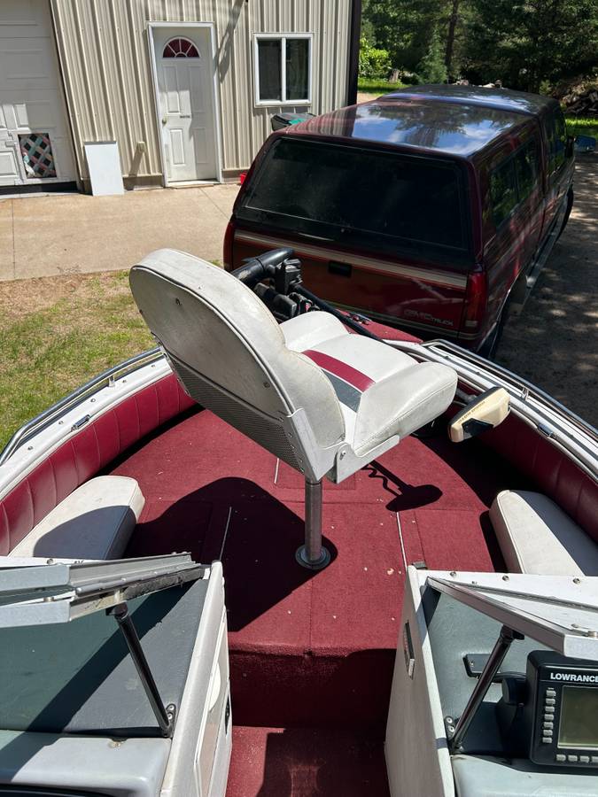 1994 Crestliner, dovoz USA — foto 11 z 12