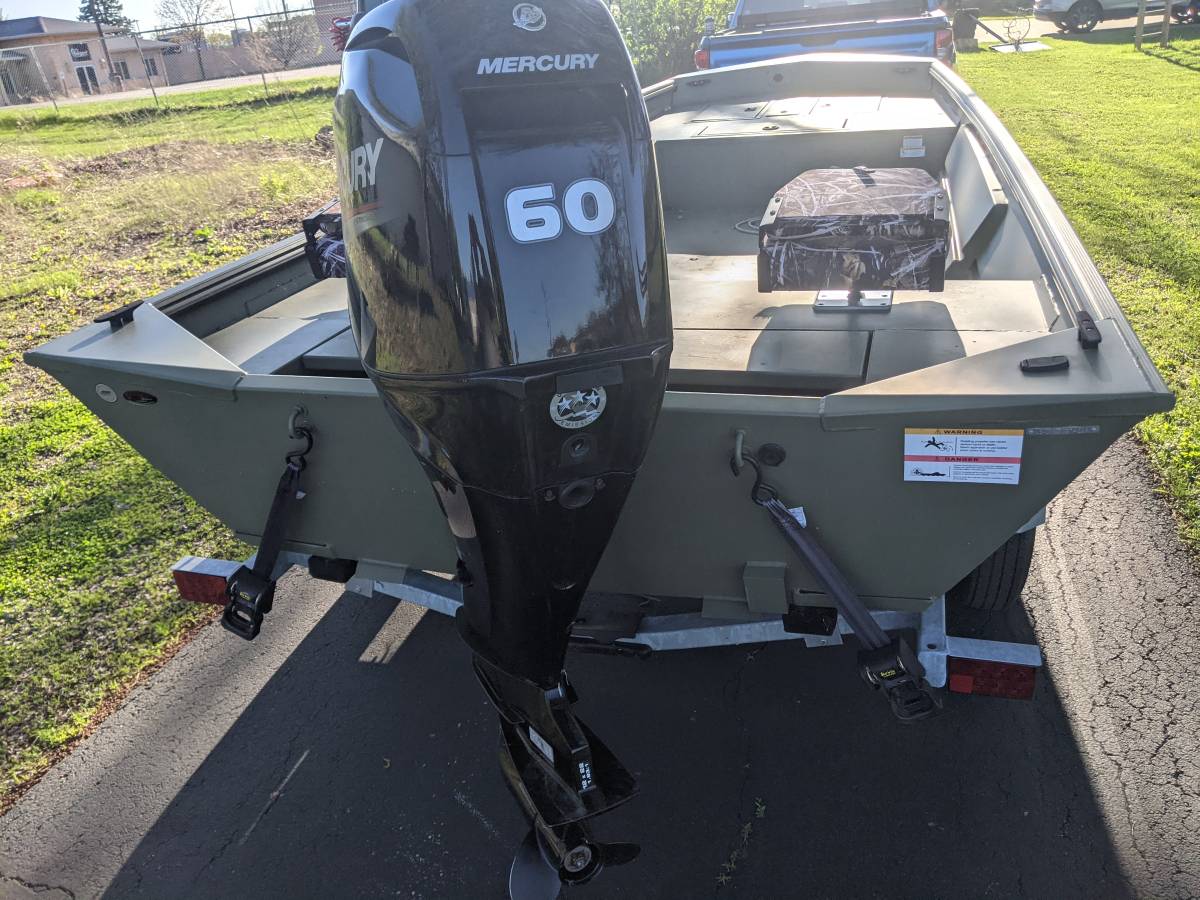 2023 Lowe, dovoz USA — foto 2 z 5
