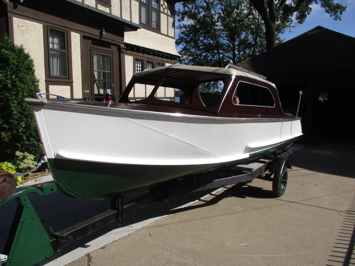 Crestliner, dovoz USA — foto 3 z 12