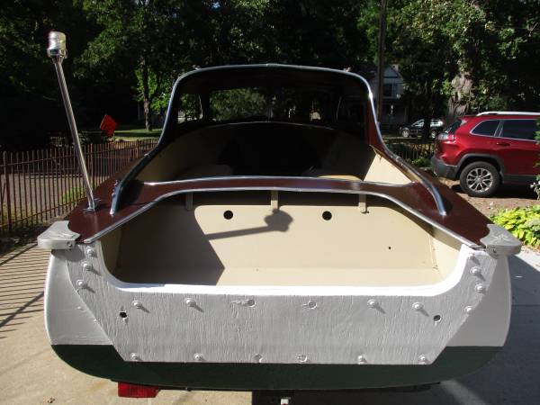 Crestliner, dovoz USA — foto 5 z 12