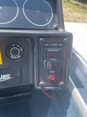 Lowe, dovoz USA — foto 9 z 12