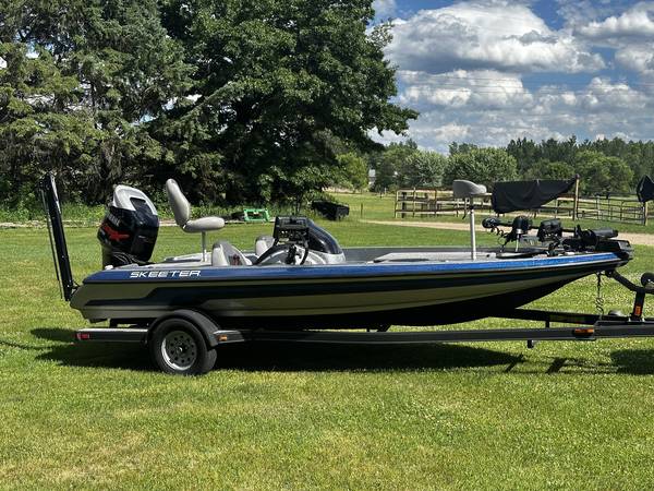 2012 Skeeter, dovoz USA — foto 6 z 12