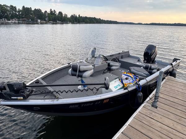 2016 Crestliner, dovoz USA — foto 10 z 12