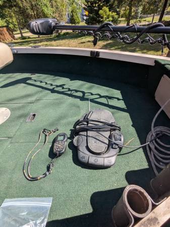 2002 Crestliner, dovoz USA — foto 11 z 12