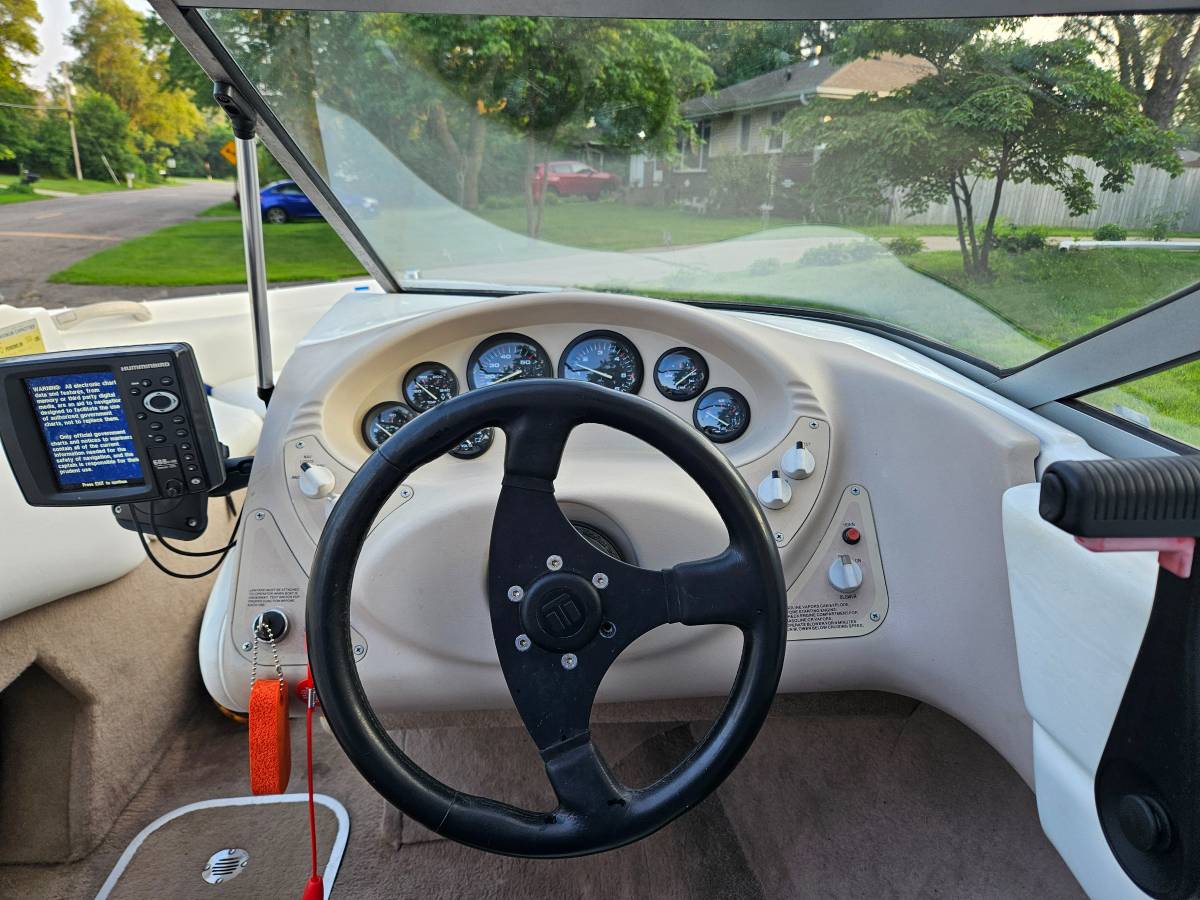 1996 Wellcraft, dovoz USA — foto 6 z 12