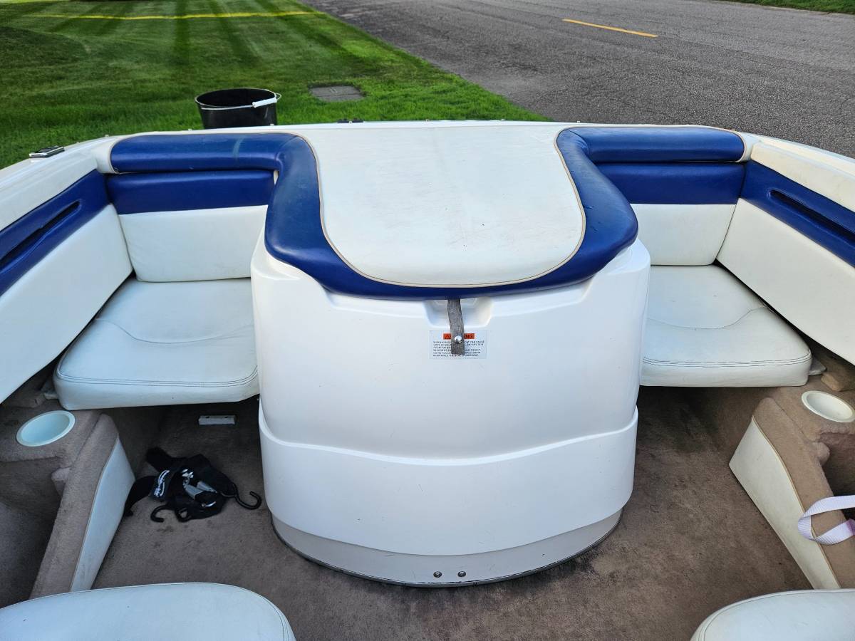 1996 Wellcraft, dovoz USA — foto 9 z 12