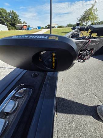 2020 Tracker, dovoz USA — foto 5 z 6