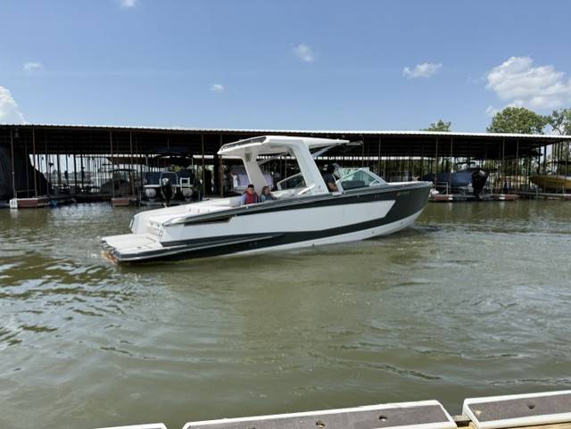 2021 MasterCraft, dovoz USA — foto 5 z 12