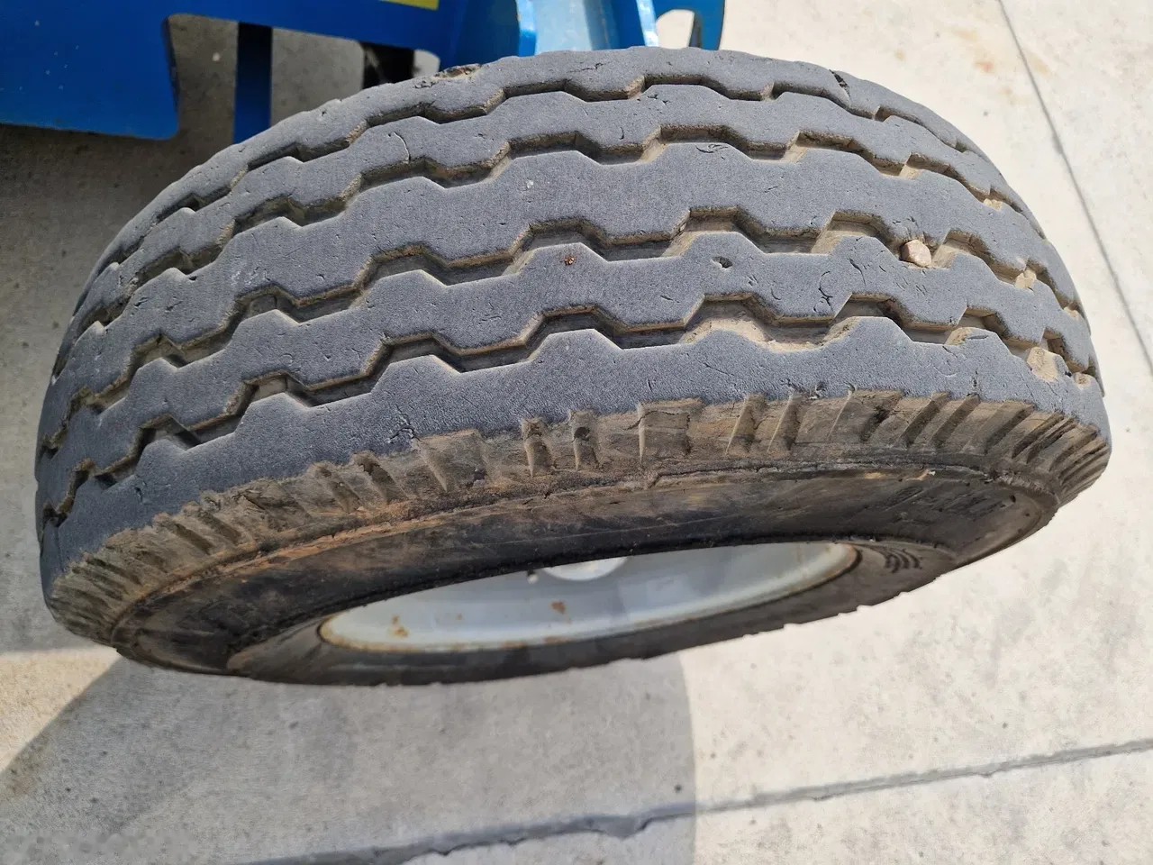 2011 Genie, 1 244 mth, dovoz Skladom v EÚ — foto 15 z 17