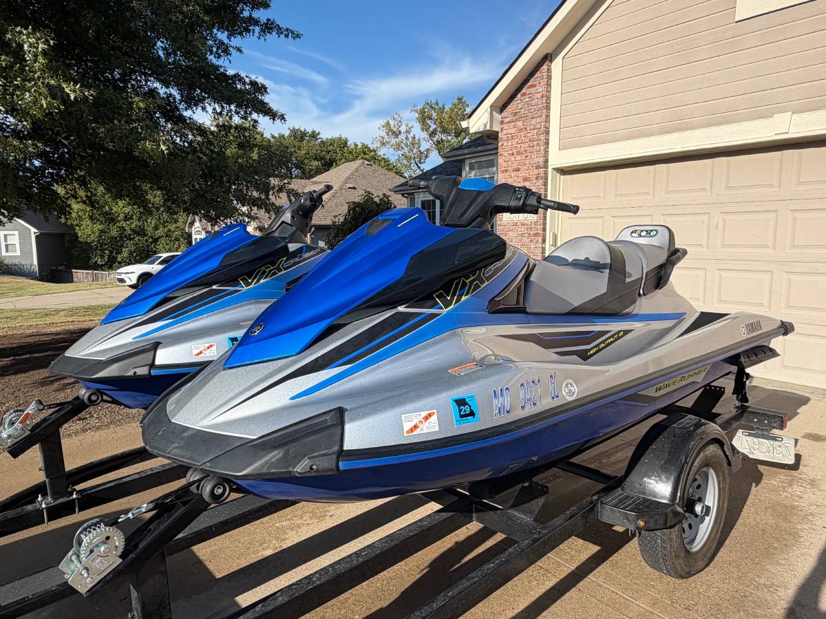 2020 Yamaha, dovoz USA — foto 1 z 11 2020 Yamaha, dovoz USA — foto 1 z 11