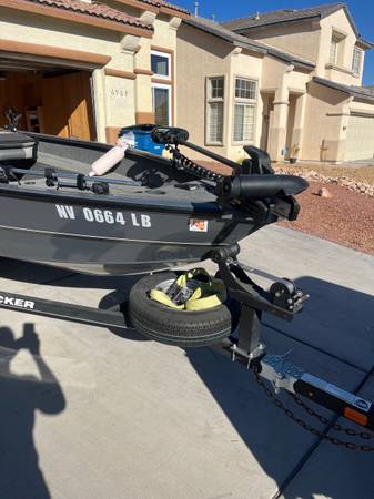 2018 Tracker, dovoz USA — foto 9 z 9