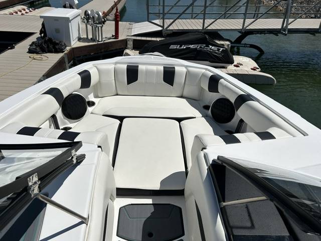 2025 Malibu, dovoz USA — foto 5 z 5