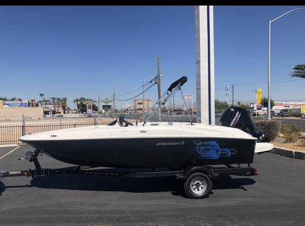 2021 Bayliner, dovoz USA — foto 3 z 5