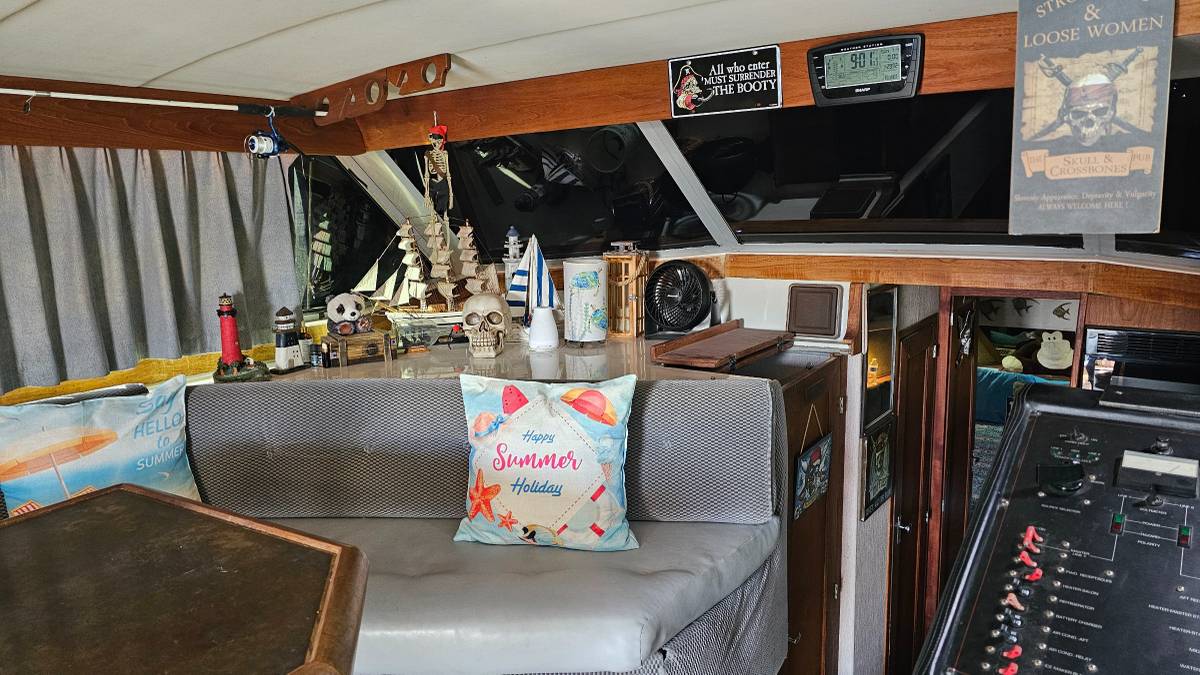 1987 Bayliner, dovoz USA — foto 7 z 12