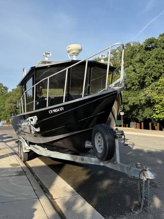 Crestliner, dovoz USA — foto 3 z 12