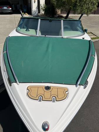 2001 Chaparral, dovoz USA — foto 2 z 12