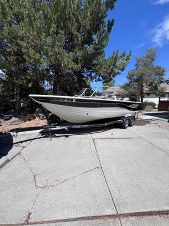 Crestliner, dovoz USA — foto 9 z 10