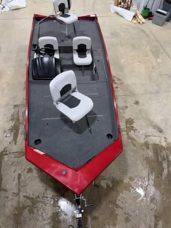 2026 Crestliner, dovoz USA — foto 3 z 5