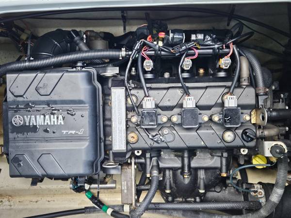 2016 Yamaha, dovoz USA — foto 7 z 10