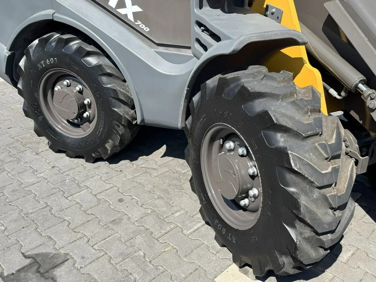 2015 Mecalac AX, 9 999 mth, dovoz Skladom v EÚ — foto 9 z 24