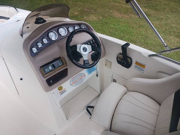 2000 Chaparral, dovoz USA — foto 4 z 12