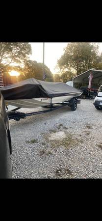 2023 Ranger, dovoz USA — foto 1