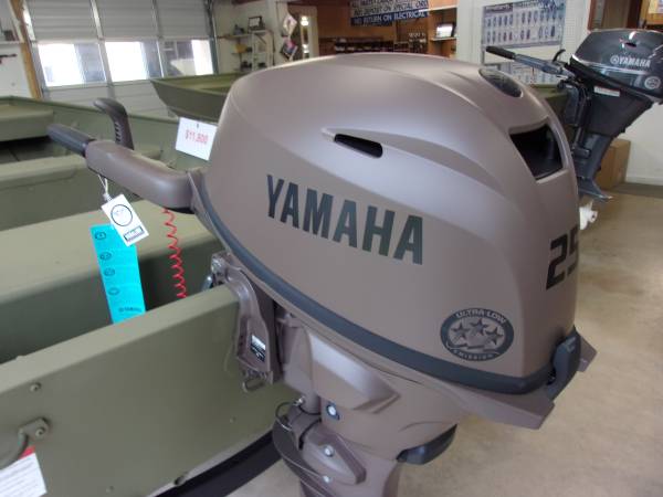Yamaha, dovoz USA — foto 1 z 2 Yamaha, dovoz USA — foto 1 z 2