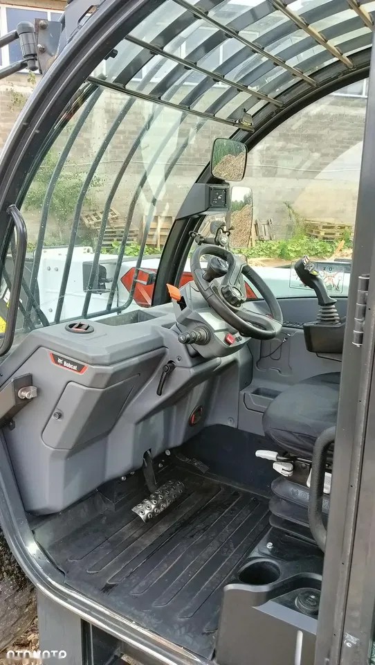 2022 Bobcat TL38.70XRD, 8 200 mth, dovoz Skladom v EÚ — foto 9 z 24
