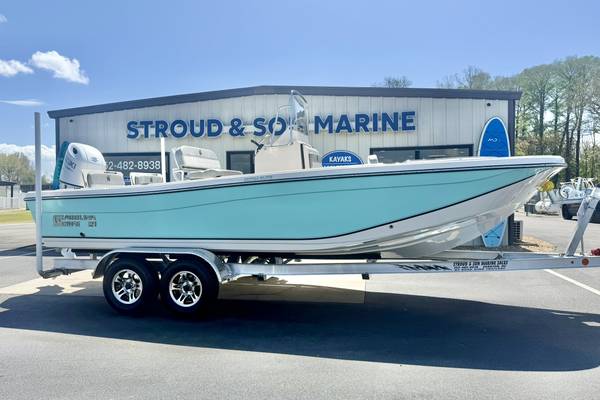 2026 Boston Whaler, dovoz USA — foto 6 z 12