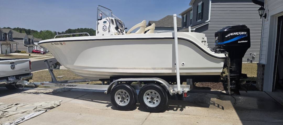 2005 Bayliner, dovoz USA — foto 2 z 3