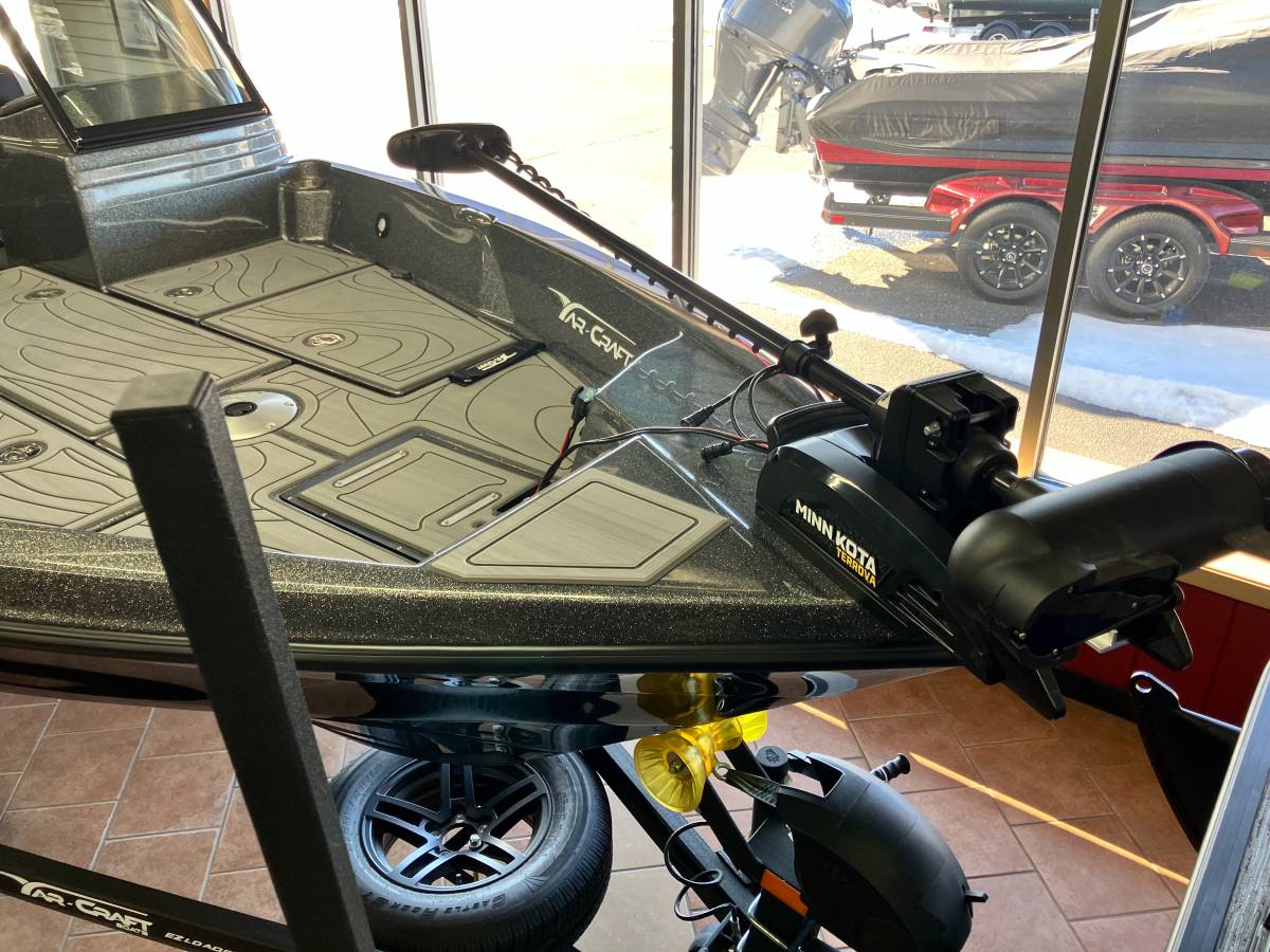 2026 Tracker, dovoz USA — foto 4 z 12