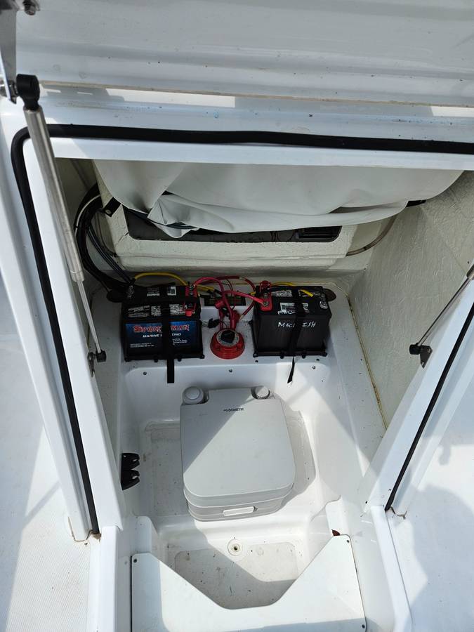 2021 Wellcraft, dovoz USA — foto 11 z 12