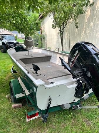 Crestliner, dovoz USA — foto 10 z 12