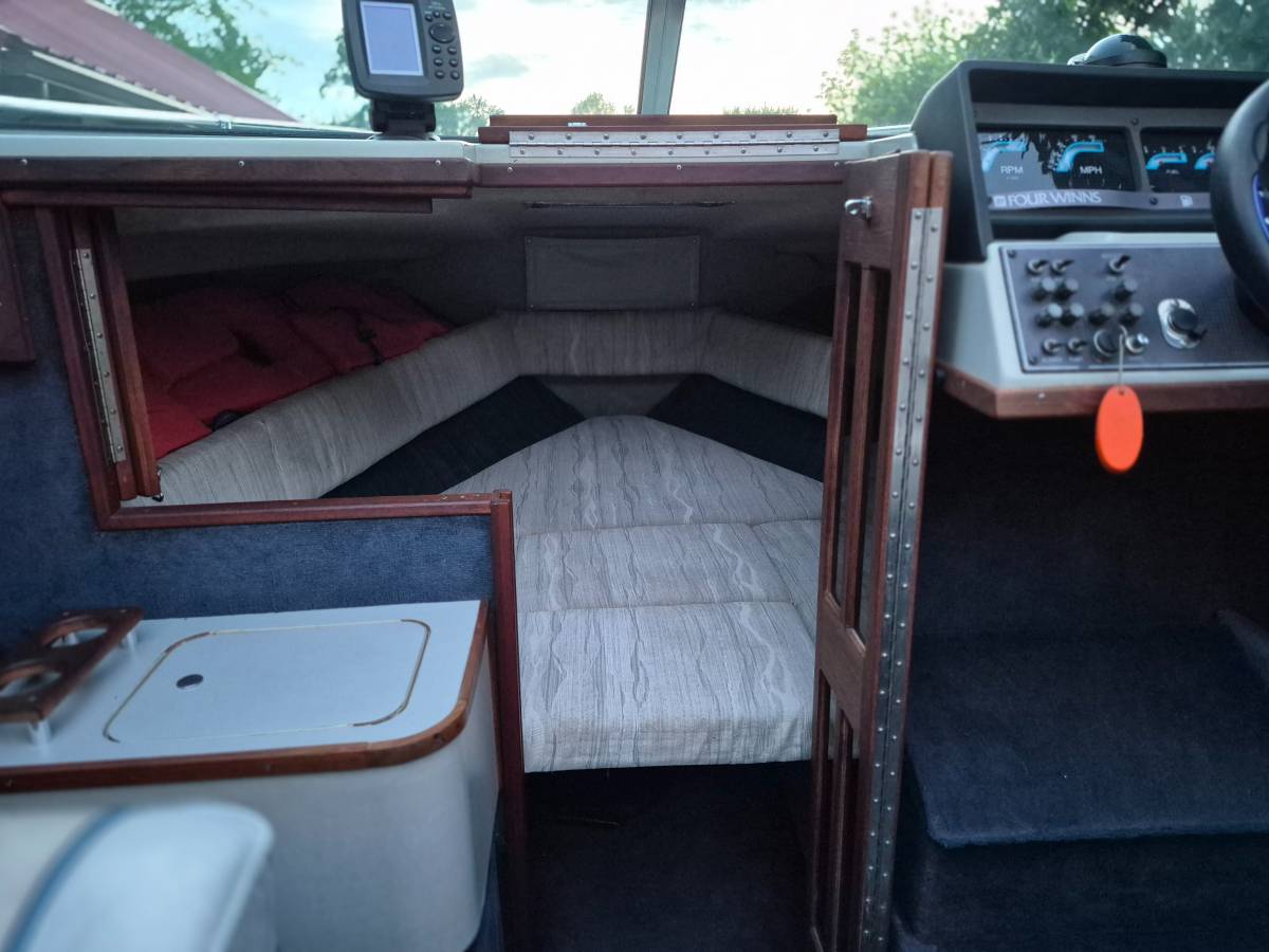 1987 Four Winns, dovoz USA — foto 12 z 12