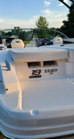 2016 Chaparral, dovoz USA — foto 5 z 12