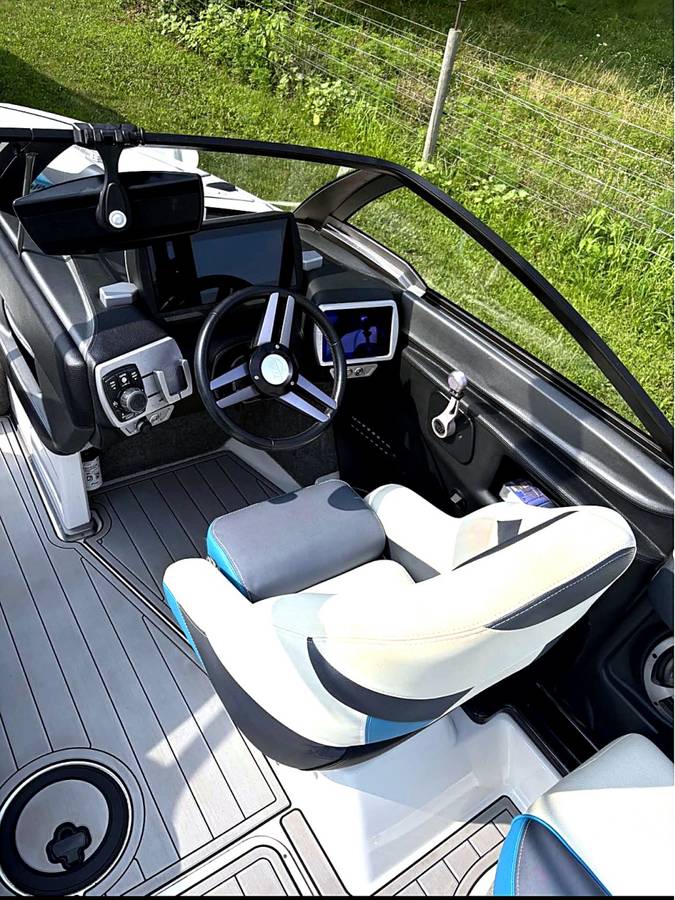 2017 Malibu, dovoz USA — foto 12 z 12