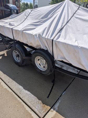 2018 Tracker, dovoz USA — foto 4 z 12