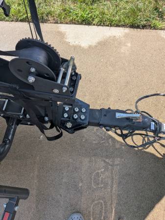 2018 Tracker, dovoz USA — foto 7 z 12