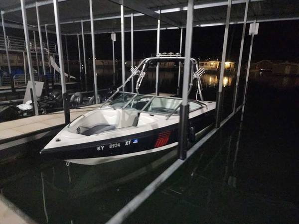 2002 MasterCraft, dovoz USA — foto 1
