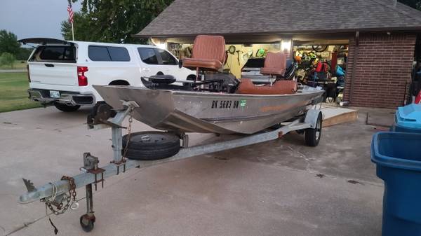 1984 Tracker, dovoz USA — foto 4 z 10